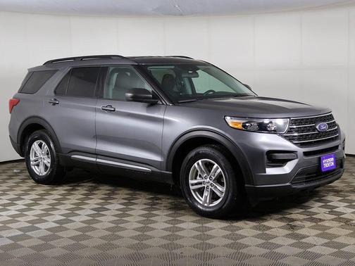 Carbonized Gray Metallic 2022 Ford Explorer XLT