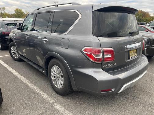 2017 Nissan Armada SV