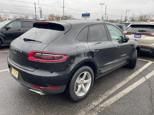 2018 Porsche Macan Sport Edition