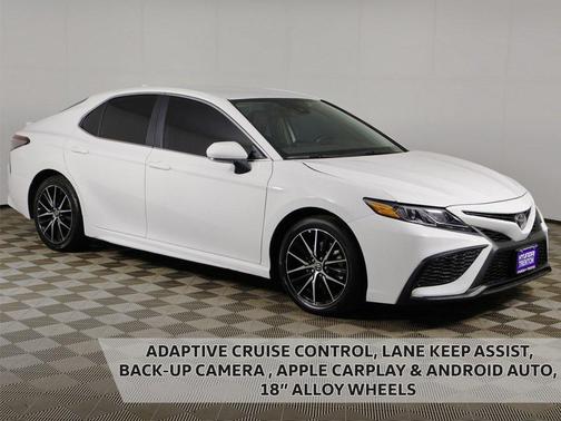 2023 Toyota Camry SE