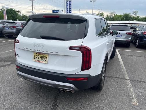 2022 Kia Telluride S