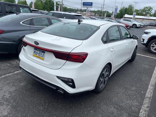 Clear White 2019 Kia Forte LXS