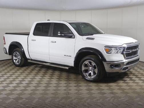 Bright White Clearcoat 2019 RAM 1500 Big Horn