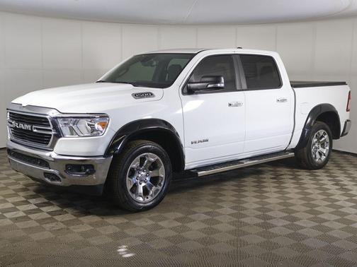 Bright White Clearcoat 2019 RAM 1500 Big Horn