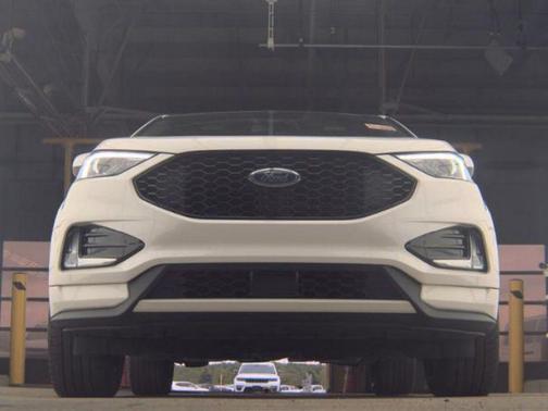 Star White 2024 Ford Edge ST-Line
