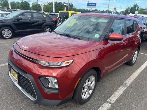 2022 Kia Soul LX