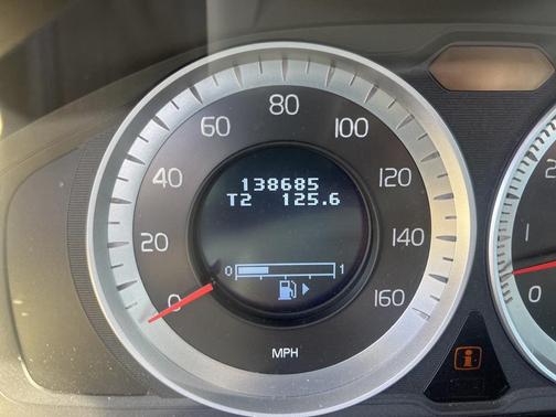 2013 Volvo XC70 T6 Platinum