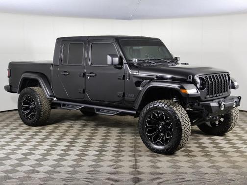 2022 Jeep Gladiator Sport