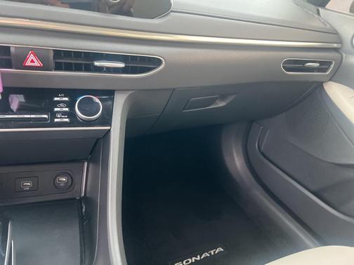 2022 Hyundai SONATA SEL