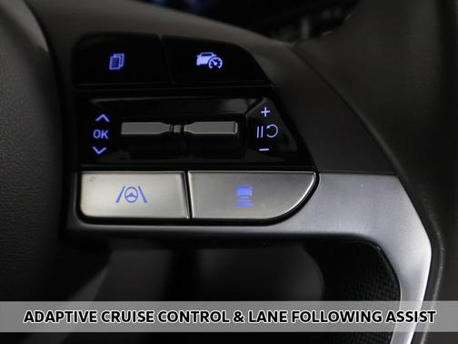 Black 2025 Hyundai ELANTRA SEL Convenience