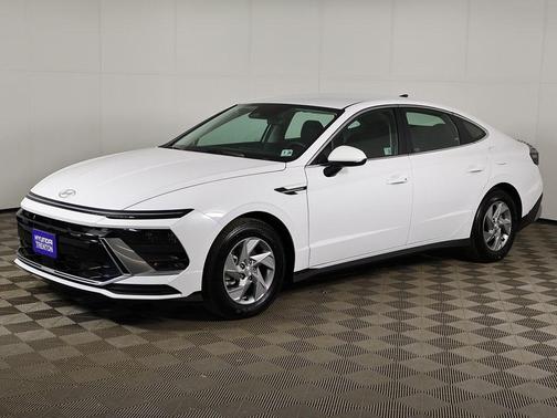 2025 Hyundai SONATA SE