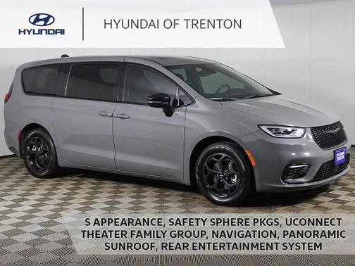 2023 Chrysler Pacifica Hybrid Limited