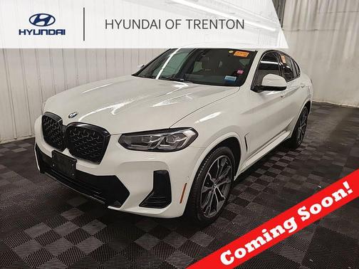 White 2023 BMW X4 xDrive30i