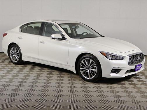2022 INFINITI Q50 LUXE