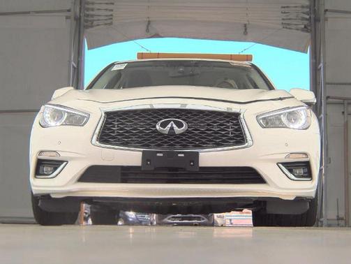 2022 INFINITI Q50 LUXE