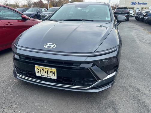 2025 Hyundai SONATA Hybrid Limited