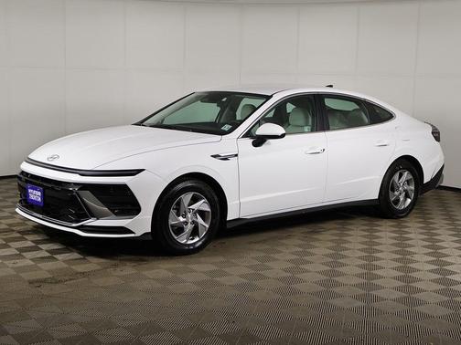 2025 Hyundai SONATA SE