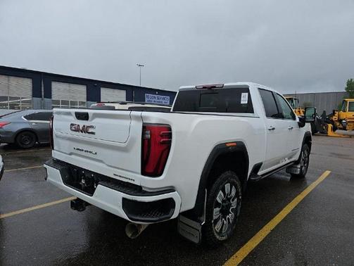 2024 GMC Sierra 2500 Denali