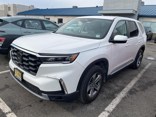 2023 Honda Pilot EX-L 8-Passenger