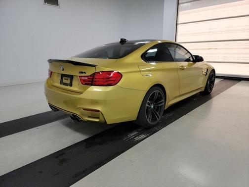 Photo 2 of 2 of 2015 BMW M4 Base