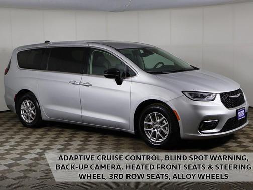 2024 Chrysler Pacifica Touring-L