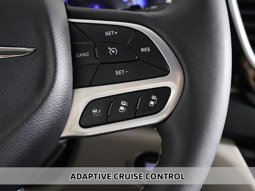 2024 Chrysler Pacifica Touring-L