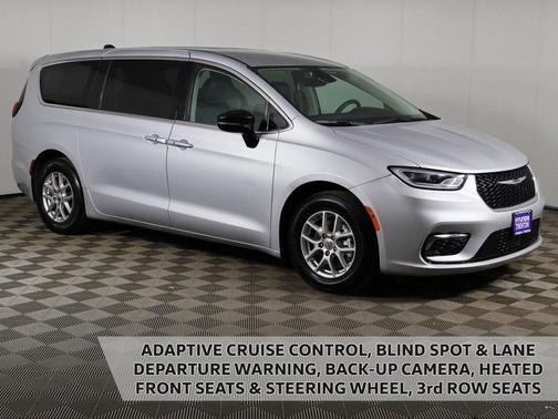 2024 Chrysler Pacifica Touring-L