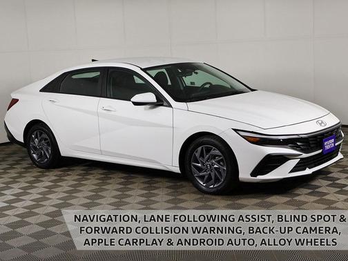 2024 Hyundai ELANTRA SEL