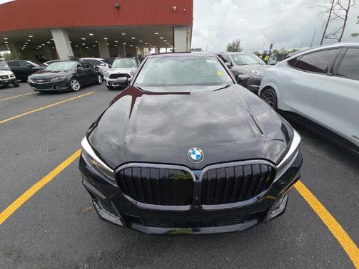 2022 BMW 750 i xDrive