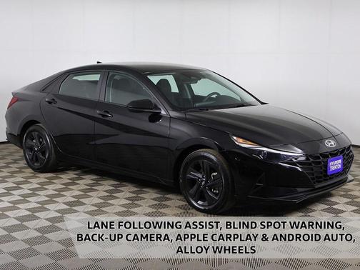 2023 Hyundai ELANTRA SEL