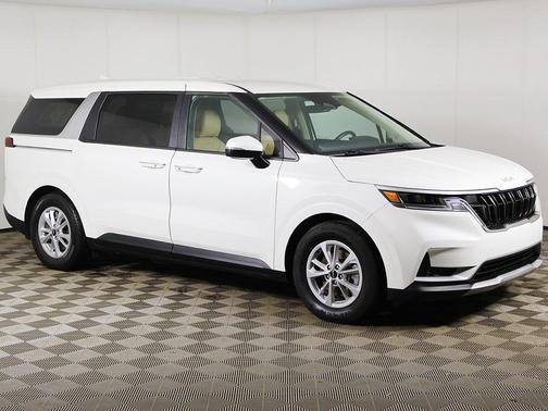 2024 Kia Carnival LX Seat Package