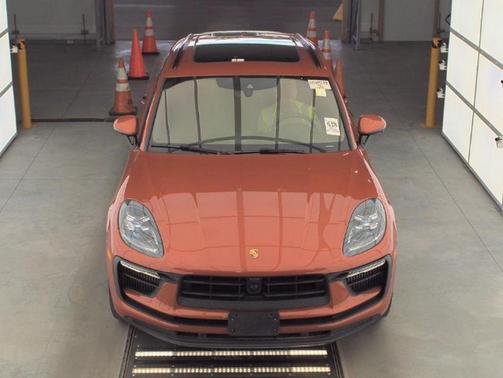 2022 Porsche Macan S