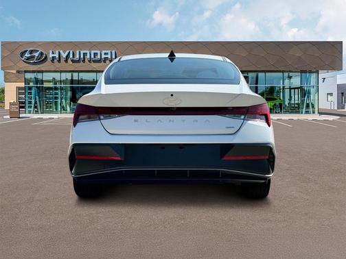 2025 Hyundai ELANTRA HEV Limited