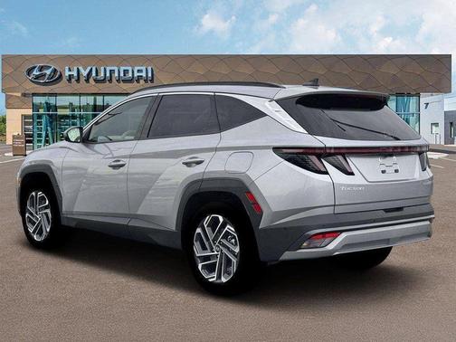 Shimmering Silver 2026 Hyundai TUCSON Plug-In Hybrid Limited