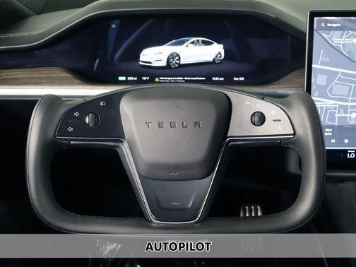 2022 Tesla Model S Base