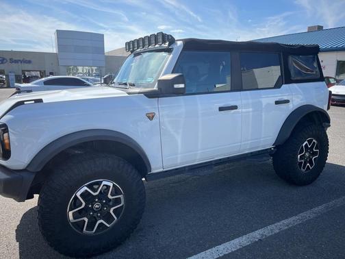 2022 Ford Bronco Badlands