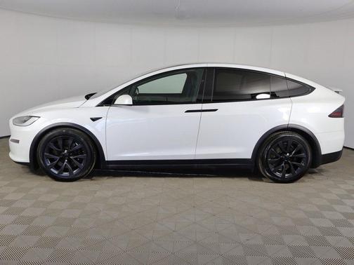 2022 Tesla Model X Base