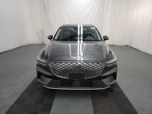 2023 Genesis Electrified GV70 Advanced