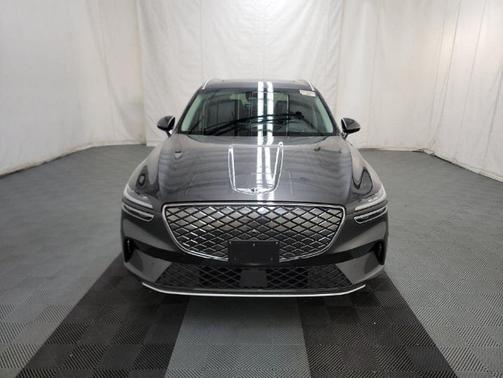 2023 Genesis Electrified GV70 Advanced
