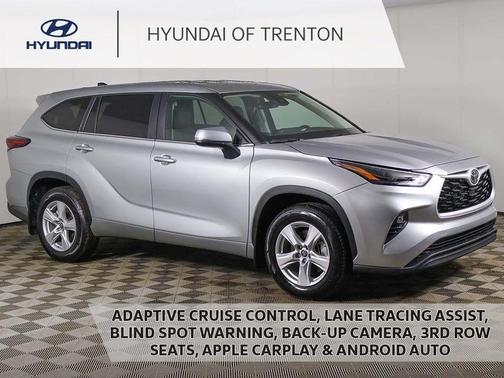 Celestial Silver Metallic 2024 Toyota Highlander LE