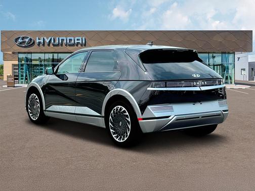 Black 2024 Hyundai IONIQ 5 Limited