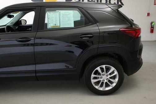 Mosaic Black Metallic 2025 Chevrolet Trailblazer LT