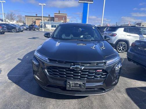 Mosaic Black Metallic 2024 Chevrolet Trax 1RS