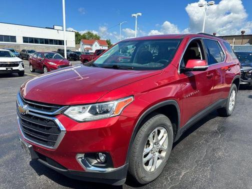 Cajun Red Tintcoat 2019 Chevrolet Traverse LT Cloth