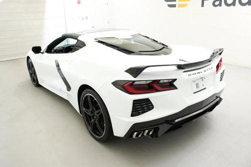 Arctic White 2021 Chevrolet Corvette Stingray w/1LT