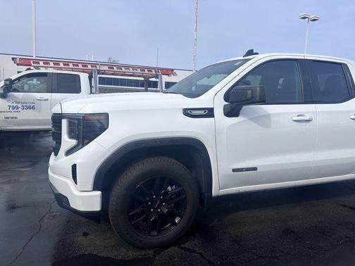 2025 GMC Sierra 1500 Elevation