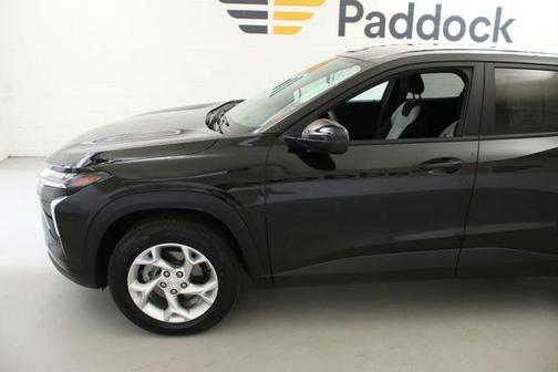 Mosaic Black Metallic 2024 Chevrolet Trax LS