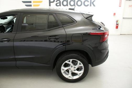 Mosaic Black Metallic 2024 Chevrolet Trax LS