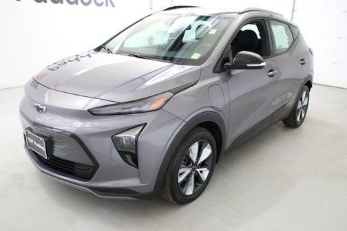 Gray Ghost Metallic 2023 Chevrolet Bolt EUV LT