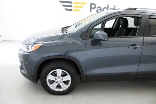 Shadow Gray Metallic 2021 Chevrolet Trax LT